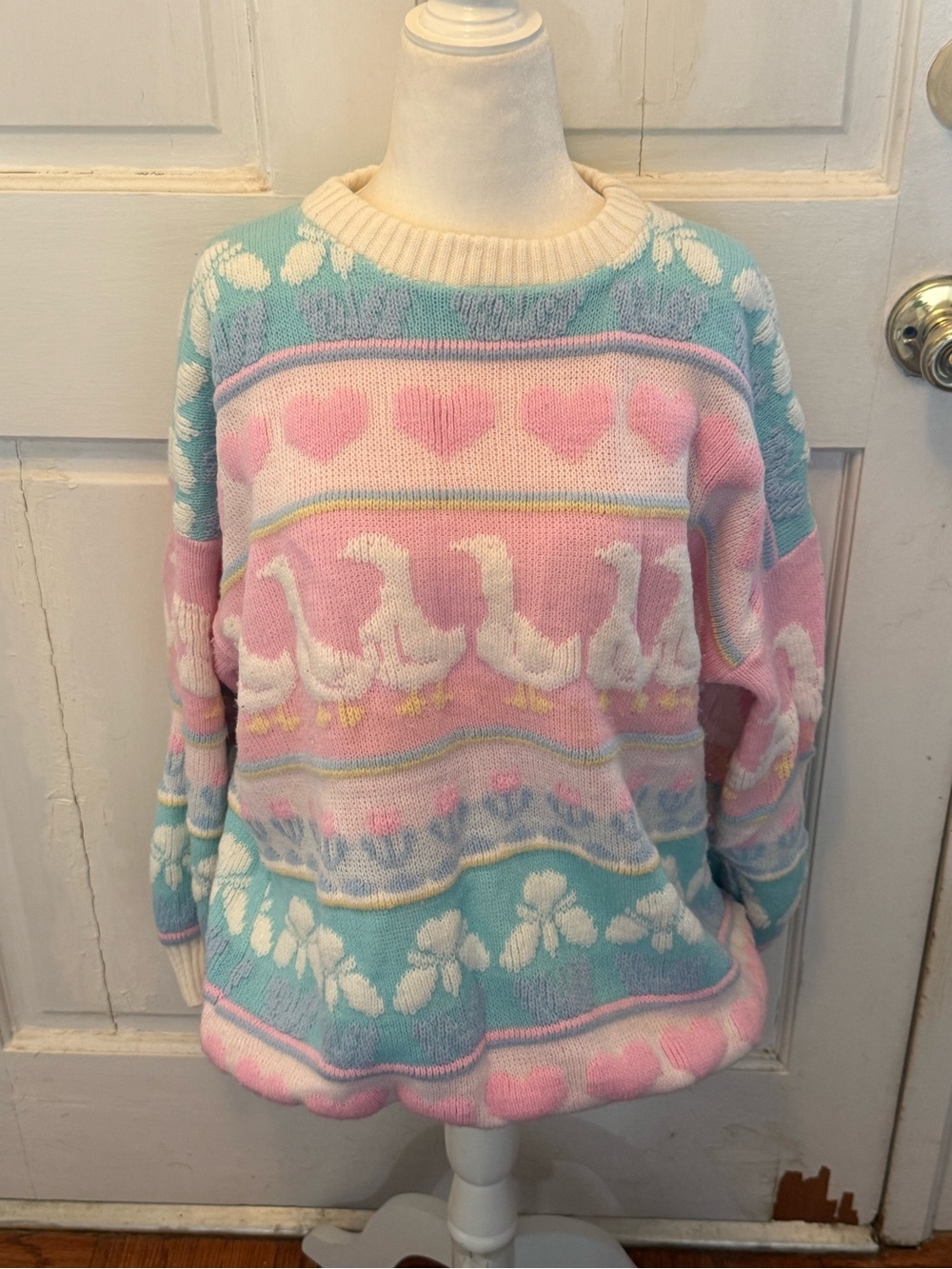 Vintage 80s Whimsy 🪿 Geese Pink & Teal Crewneck  Sweater